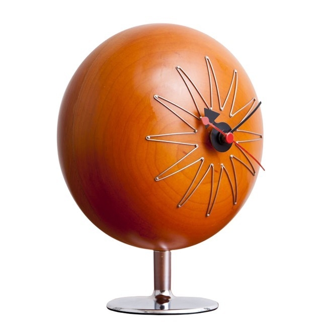 George Nelson style, Tafelklok Pill clock Walnoot